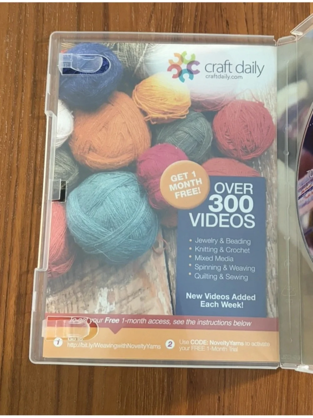 Weaving With Novelty Yarn (DVD) With Tom Knisely Handwoven